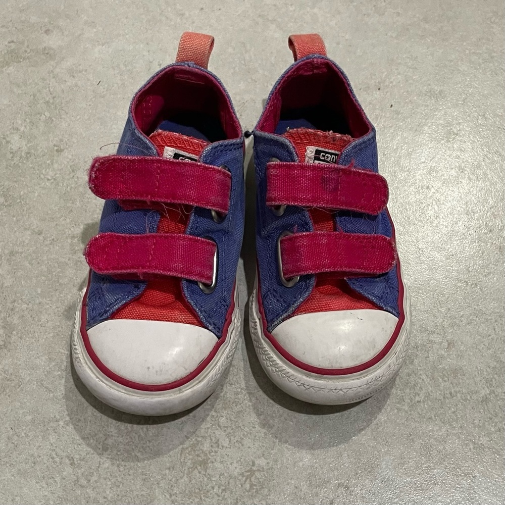 Girls converse size 7